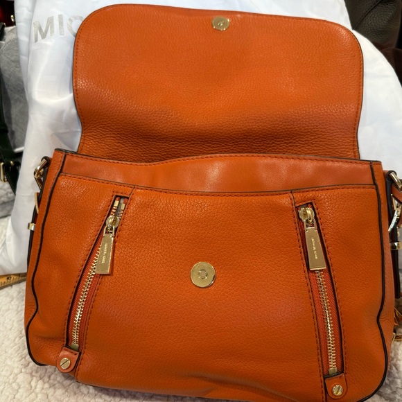 Michael Kors Bedford Legacy Leather Flap Shoulder Bag - Picture 3 of 3